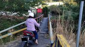 新竹縣市交界柯湖金山便橋改建牛步　居民騎車往返心驚