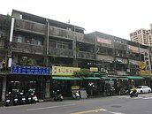新店惠國市場危樓成公安隱憂　都更明年Q1送件