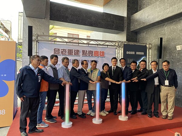 高雄鳳山老屋7.5萬戶,首棟危老大樓建案完工。圖/高雄市工務局提供