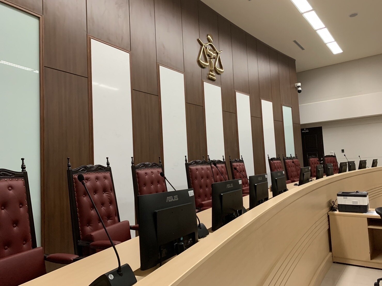 桃園52歲丁姓男子因故與林姓鄰居起爭執,竟脫口而出「他媽的,沒種的東西」遭對方提告,桃園地院審理後認為,這8個字毫無疑問確實含有輕侮、鄙視對方之意,依公然侮辱罪判罰丁男6000元,可上訴。記者陳恩惠/攝影