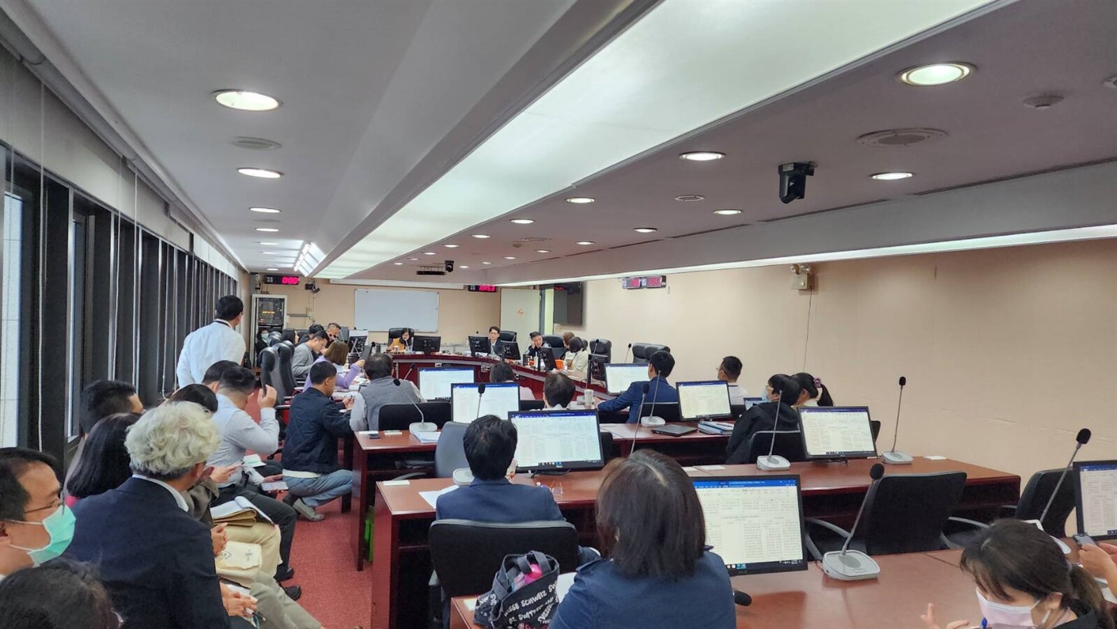 北市府修正台北市都市更新自治條例,針對山限區都更鬆綁,議會法規會上午初審通過。記者楊正海/攝影