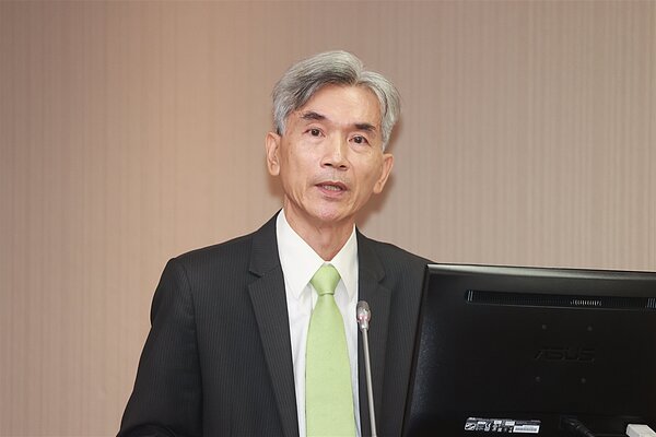 歐盟碳邊境調整機制(CBAM,俗稱碳關稅)將於2026年上路,環境部長薛富盛15日首度表態,基於公平貿易原則,支持未來也應有「台版CBAM」。圖/聯合報系資料照