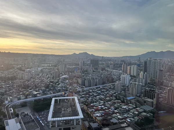 時力黨團批院版囤房稅改革打假球,對投資客不痛不癢。圖/聯合報系資料照