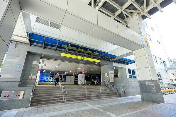 勝旺居距離環狀線幸福站僅700公尺。圖/現場提供