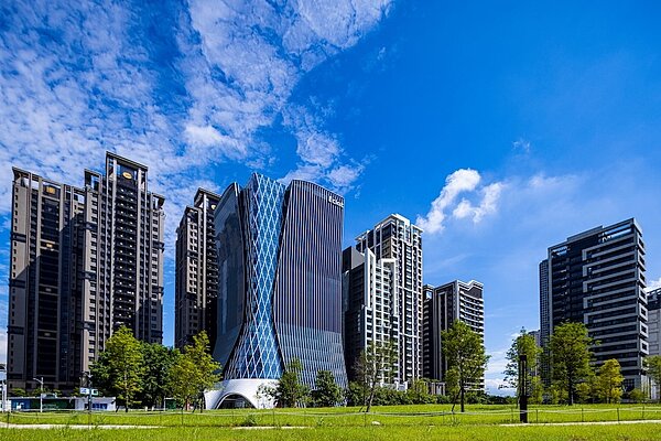 新莊副都心已有多家企業總部進駐,居住消費人口持續增加。圖/現場提供