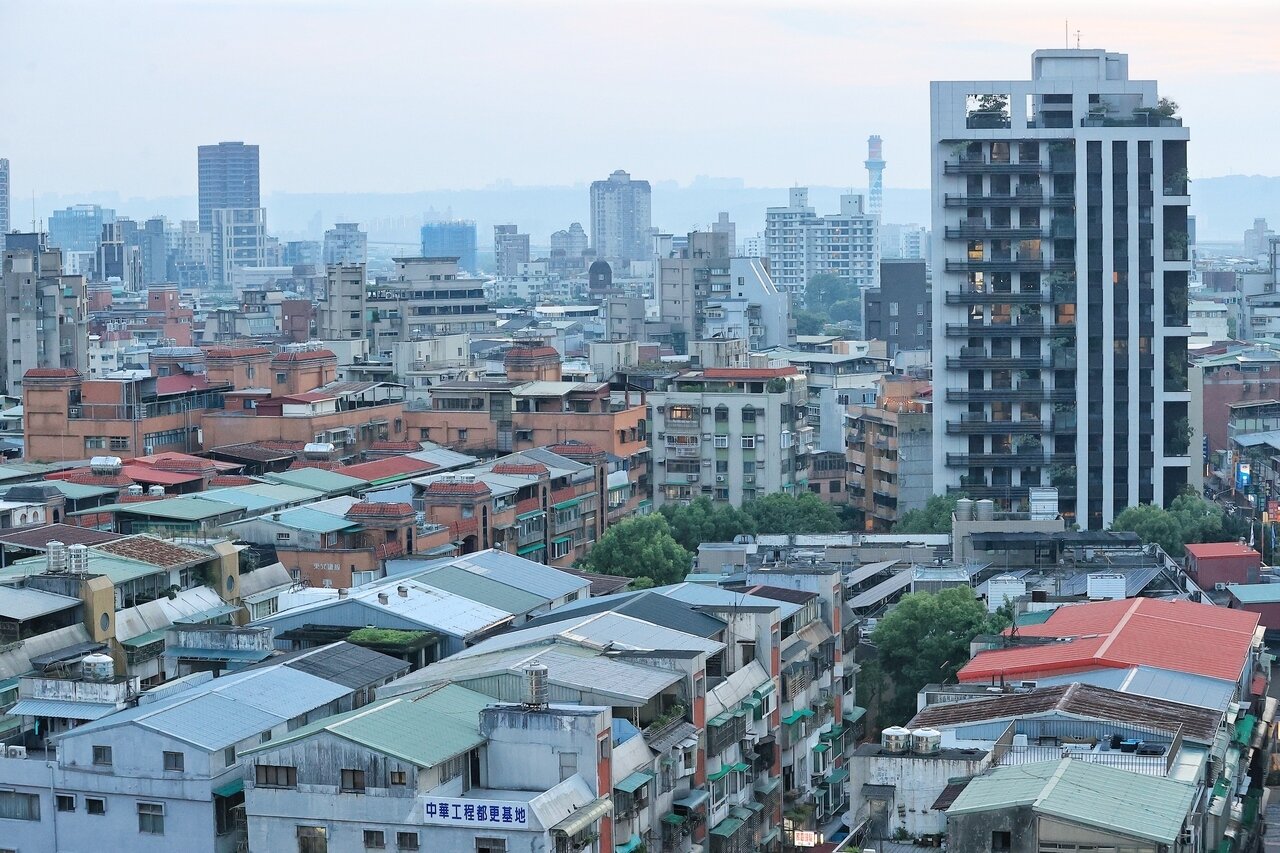 立法院今(16)日初審通過「房屋稅條例」部分條文修正草案(囤房稅2.0),但對建商寬限期內的稅率基準朝放寬方向則保留協商。本報資料照