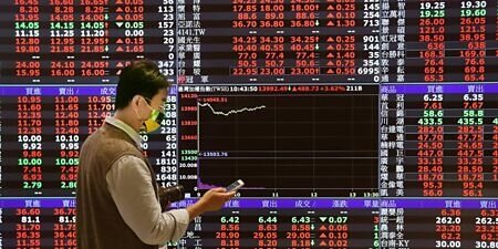 台股第四季傳統旺季、總統大選等題材助陣,預料近期有機會延續反彈,成長型族群可望相對受惠。圖∕本報資料照片