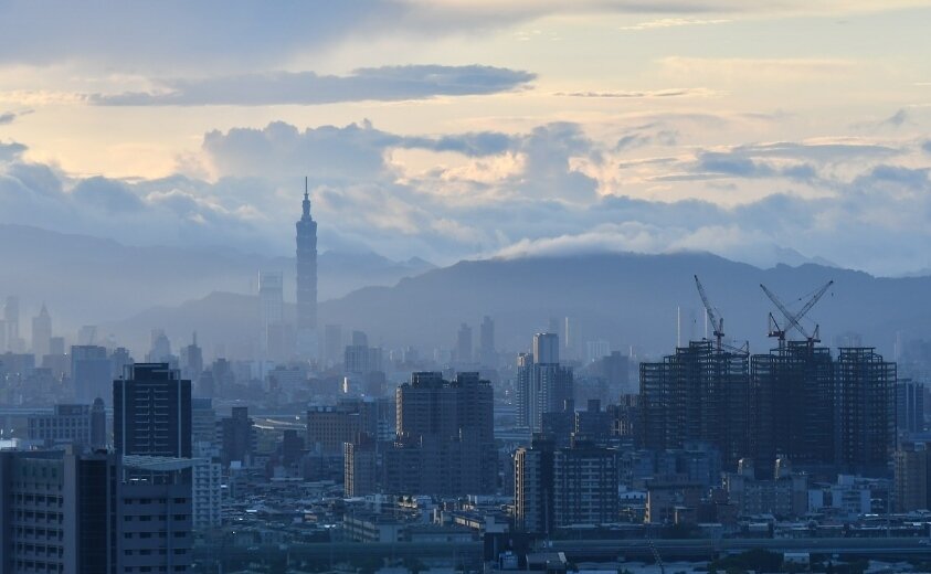 ▼房市泡沫化除了衝擊銀行、導致信用緊縮影響GDP，也會直接影響擁有房地產的民眾，導致財產縮水。（示意圖／pixabay）