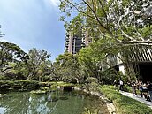 台中豪宅「它」最紅！森林、湖都搬進來