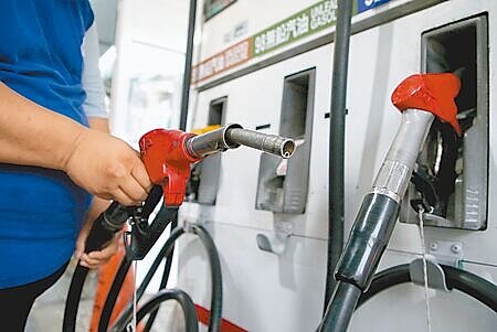 中油、台塑保守看明年國際油價,估維持80美元上下。(本報資料照片)