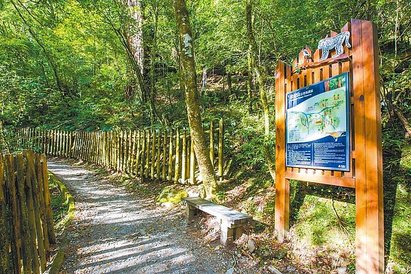 北橫國家風景區申請計畫已提報中央,但部分評鑑委員認為應將石門水庫、國家森林遊樂區排除,畫設範圍卡關中。圖為拉拉山森林遊樂區。(桃園市觀旅局提供/陳夢茹桃園傳真)