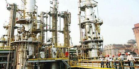 在全球淨零碳排驅動下,水泥、紡織、橡膠、建材等傳統產業都投入低碳產品的開發。圖∕本報資料照片