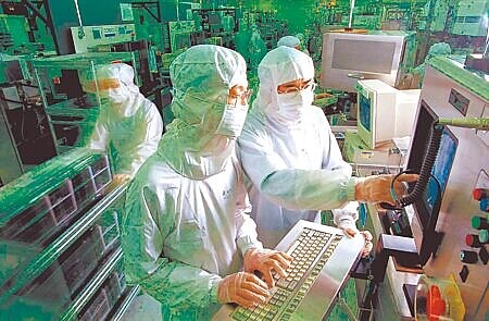 國內半導體人才供不應求,如何強化與全球人才的合作,攸關未來台灣半導體競爭力的維繫。圖∕本報資料照片