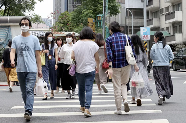 今年有五成民眾認為2024薪資將調漲，其中約四分之一民眾預期調薪幅度逾3%，民眾調薪預期較去年樂觀。 （聯合報系資料庫）