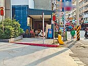 輕軌元旦通車　居民質疑馬路沒準備好