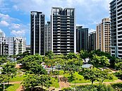 新莊某預售案傳單日賣百戶　猶如「奔騰的火車」　代銷大老曝關鍵