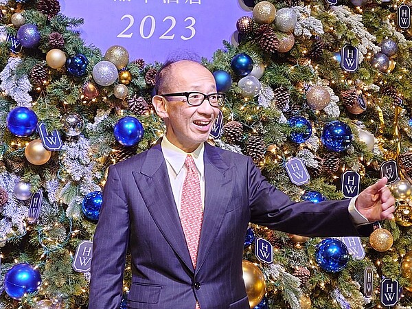 晶華國際酒店集團董事長潘思亮表示,新飯店進駐最大好處是「帶動房價水漲船高」,未來信義計畫區會成為一級戰區。圖/黃淑惠攝