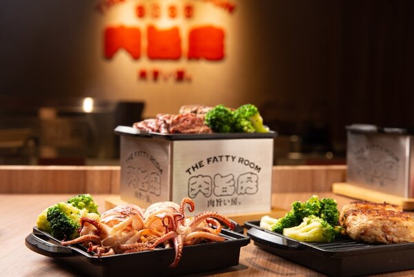 中保科技集團旗下復興空廚餐飲品牌《肉旨房》2.0空港店，11月25日正式試營運。圖／中保科提供