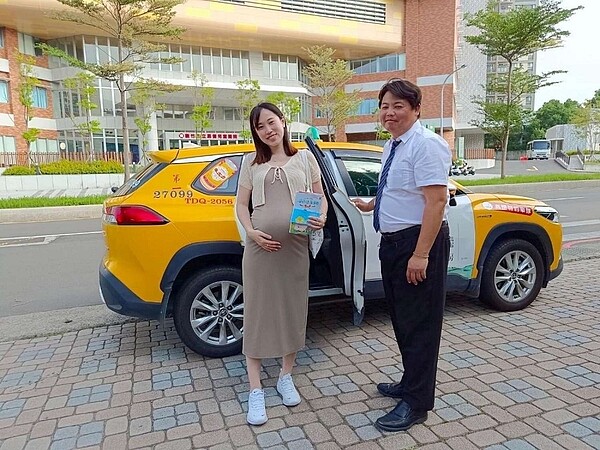 竹市好孕專車放寬搭乘限制!使用率提升50% 竹市好孕專車乘車券,取消所得稅率20%以上無法申請的限制。圖/社會處提供