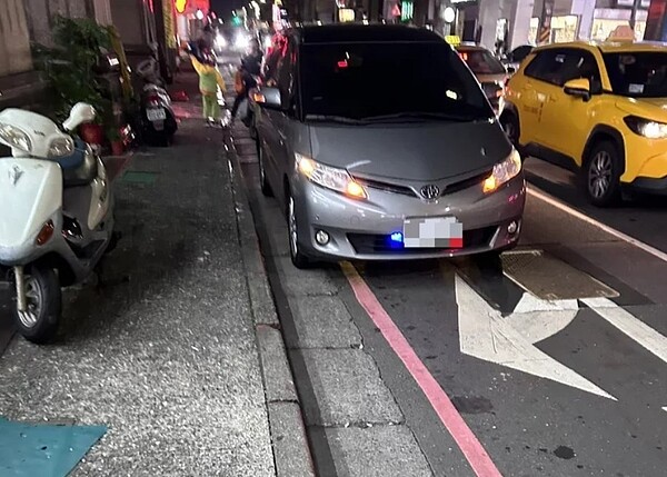 議長張之豪貼影片爆料,市長謝國樑座車違停紅線。圖/張之豪提供