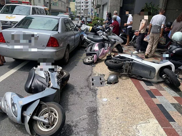 醫師表示,政府連酒駕患者都未必吊銷駕照,卻拿弱勢病人開刀,對病友而言極不公平。在未考量病友需求的情況下限制病友開車權利,恐導致病人被迫無照上路,更無保障;圖為示意圖。記者李文德/翻攝