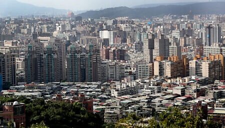 據財政部統計,今年前九月不動產仲介經紀業營業額515億元、年減15.7%。圖∕本報資料照片