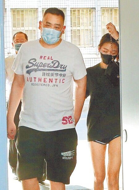 
竹聯幫成員李振豪（左）涉及台版柬埔寨電信詐欺，今年4月被台北地院判刑18年，檢方清查其他受害者後，再依買賣人口等罪追加起訴，北院再將李判刑18年。（本報資料照片）
