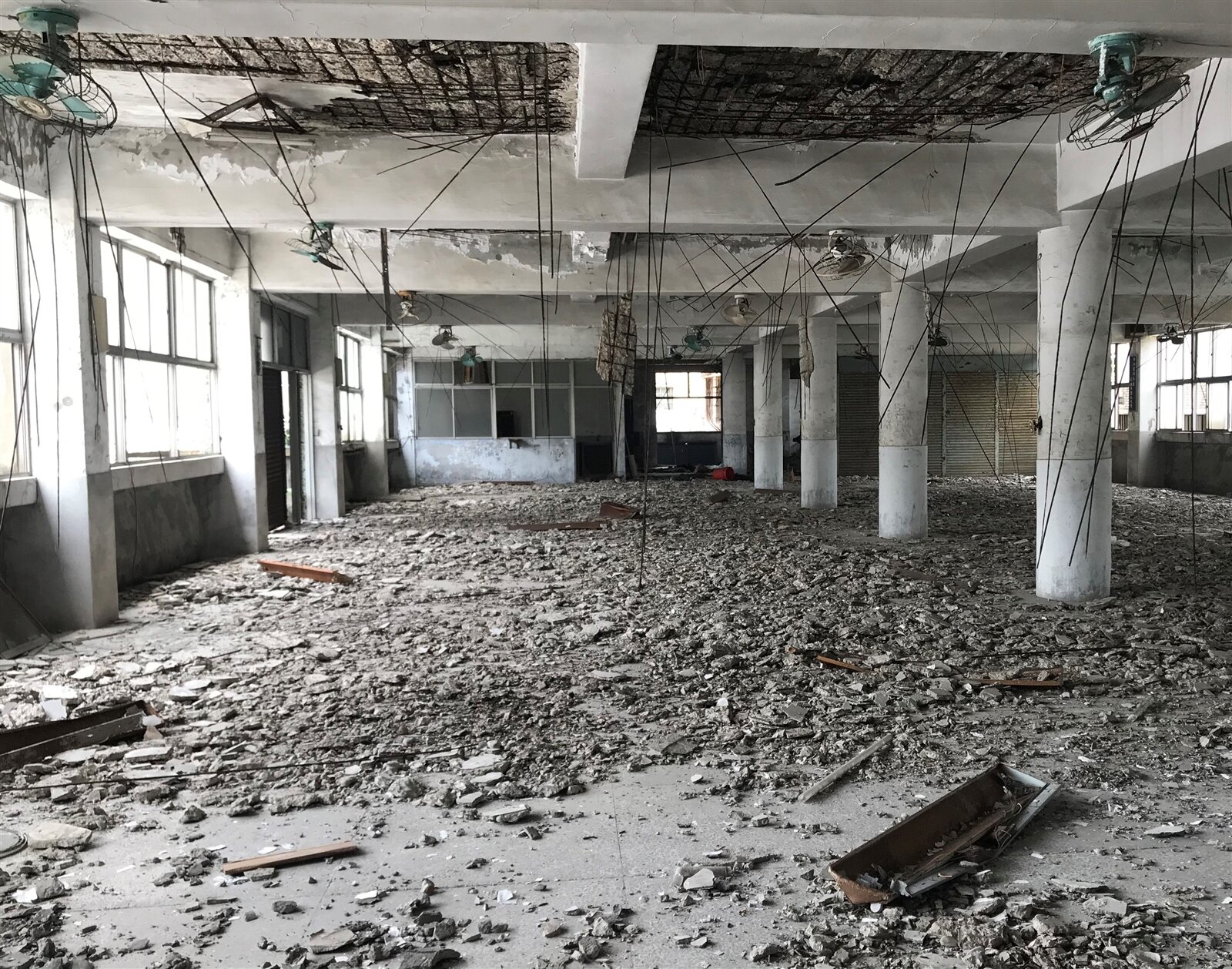 基隆信六路富貴市場重鑑定,確認海砂屋危樓最快明年拆。本報資料照片