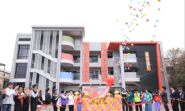 今日舉行60週年校慶運動會暨庠序樓重建落成啟用典禮。圖/台中市政府教育局提供