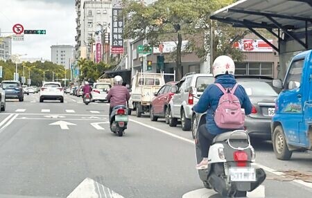 花蓮縣近3年因交通事故死亡，每10人約有3人為65歲以上長者，肇事運具以機車為大宗。（羅亦攝）