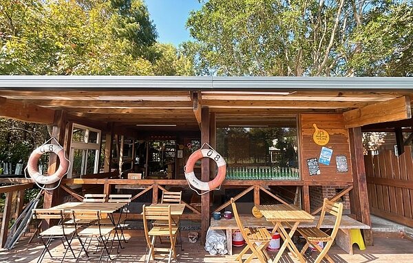 河岸秘境咖啡02