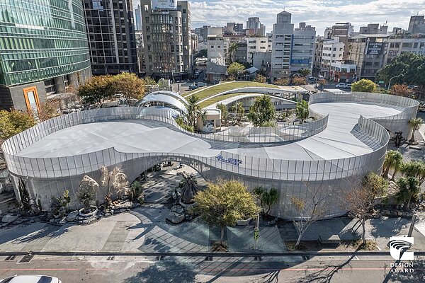 台中PARK2草悟廣場獲促參界奧斯卡「金擘獎」肯定。圖/台中市觀旅局提供