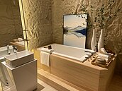 不是刮水器！專家推「1神器」不怕廁所發霉：地板和毛巾秒乾