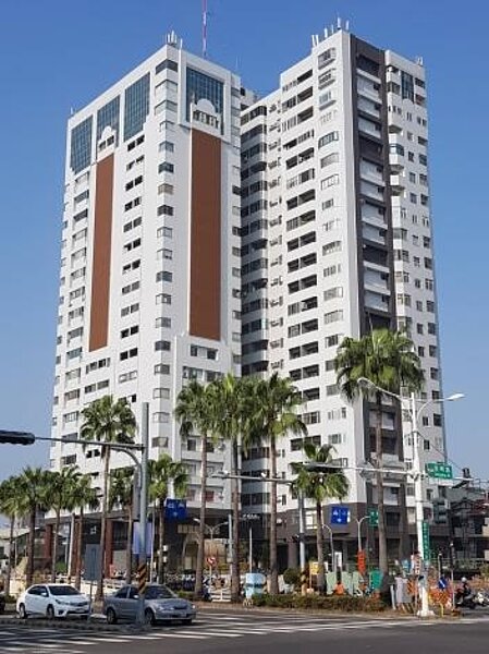 台南成立自主更新輔導團,協助社區申請拉皮補助。圖/台南市都發局提供