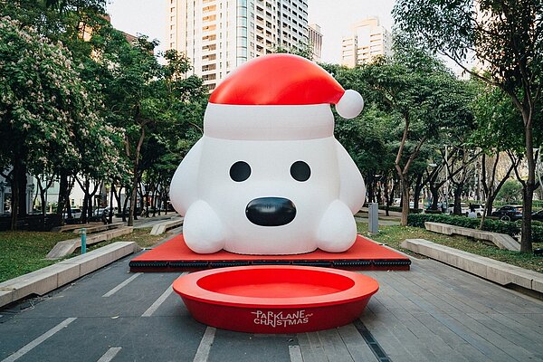 即日起至113年1月2日,台中草悟道B區推出「PARKLANE CHRISTMAS」大型街區串聯活動。圖/台中市政府提供