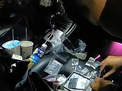 社區常有陌生人進出還飄異味　安平警埋伏查獲持毒通緝犯