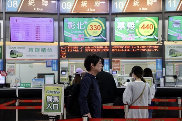 交通部公路局為鼓勵元旦連假返鄉出遊民眾多加使用國道客運,提供88條中長途國道客運票價優惠。本報資料照