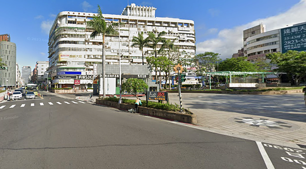 士林一號廣場（圓環）。圖／翻攝自Google maps