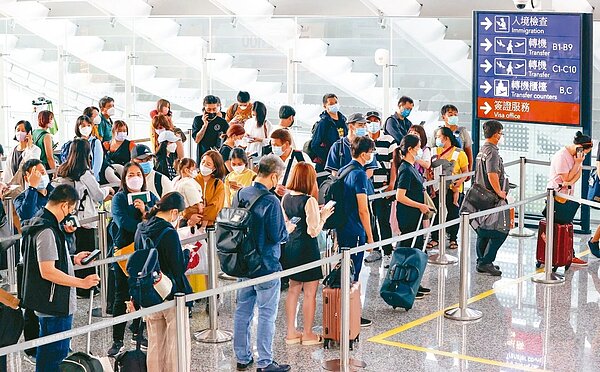 交通部長王國材表示,明年不管陸客要不要來,都要達1,200萬人次目標。 聯合報系資料照