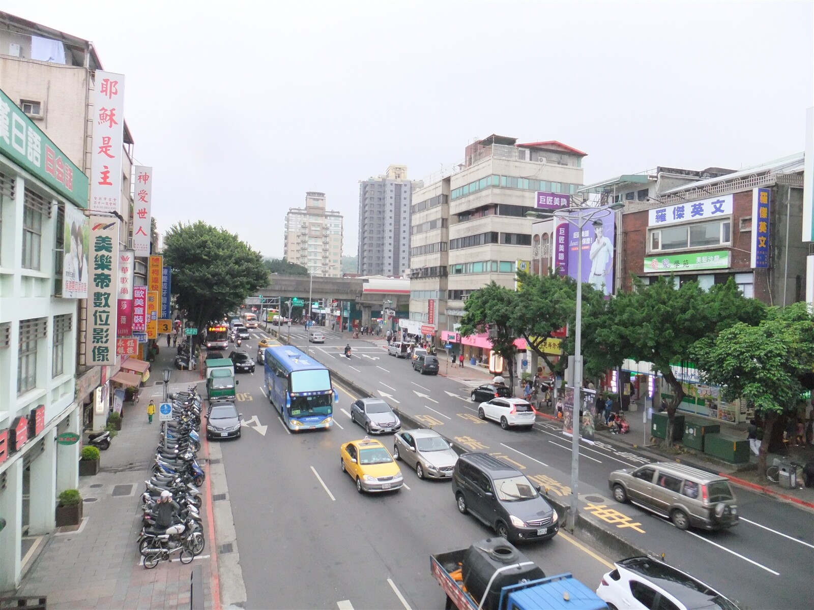 中山區街景／記者游智文攝影 