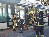 高雄輕軌通過初勘　拚元旦試營運