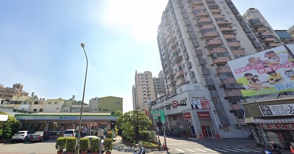 小港區有屋齡近30年的大樓房價狂漲4倍，劉國基店長透露「砍價幅度」才最終成交。圖／google map