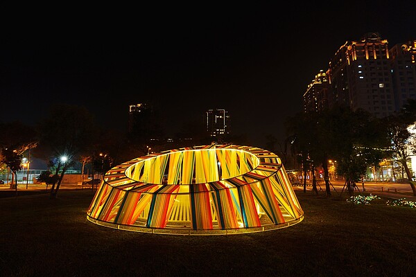 新竹縣最美的光影藝術饗宴「2023東興圳光藝節」即將於12月15日到明年2月25日登場。圖/新竹縣文化局提供