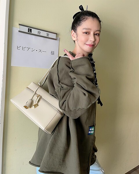 徐若瑄搬家逾30次!買房眼光精準價翻倍 傳離婚舉家住進「這豪宅」 出道超過30年的徐若瑄,演藝經歷和人生歷練都很豐富。圖/取自徐若瑄臉書粉專