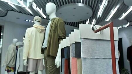 全球品牌服飾廠庫存去化速度優於預期,國內成衣廠訂單能見度拉長,對明年景氣從保守趨於審慎樂觀,紛提出擴充產能規畫。圖∕本報資料照片