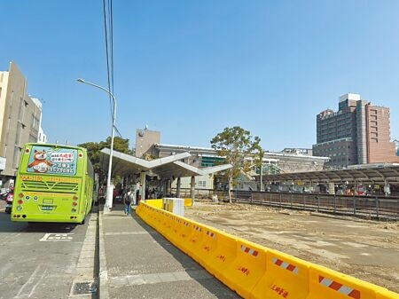 
雲林縣斗六後火車站將於21日動工興建轉運站，解決在斗六市搭公車轉乘困難問題。（周麗蘭攝）
