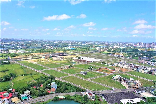 桃園人「愛送房」七都之首!買房暴衝是「這都」、繼承者最大產地也曝光 桃園機場捷運A20站區區段徵收工程基本設施。圖/桃園市府提供