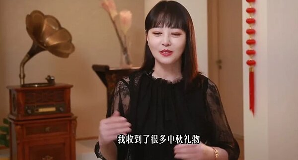 周海媚北京豪宅內部一角落。 圖／擷自微博
