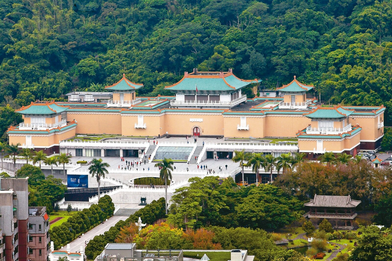 國立故宮博物院擬在北部院區靠西南角設置無障礙電梯系統,因位在山限區引起附近居民反對。故宮縮小解編面積,北市都委會昨拍板通過。圖/聯合報系資料照片