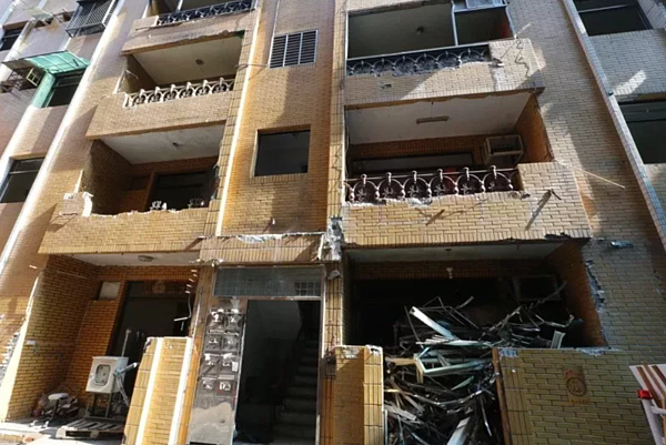 北市府推動都市更新多年,並列管海砂屋,此為2020年全家福社區海砂屋拆除。聯合報系資料照